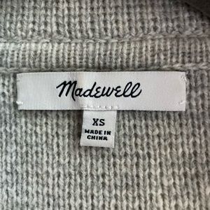 Madewell original in the softest gray. Elegant.